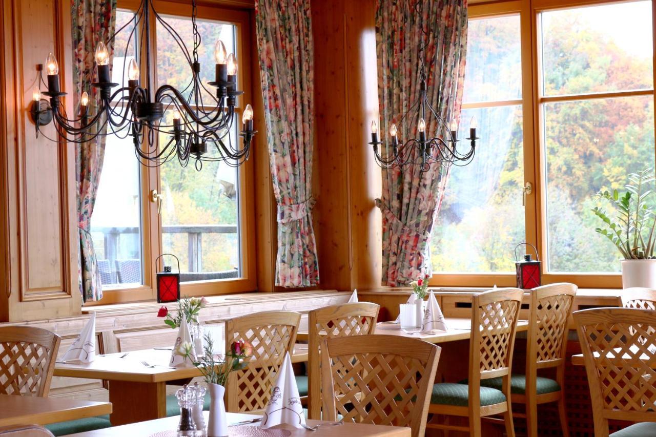 Berggasthof Hotel Igelwirt Schnaittach Exteriör bild